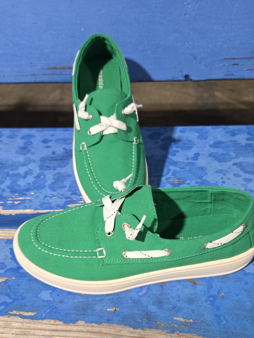Green Canvas Boat Shoes with White Laces Madden Girls Sz 8 New